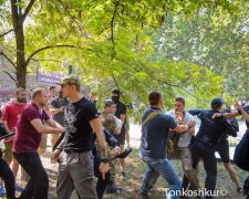 «Азов» побився в Одесі з поліцейськими (фото)