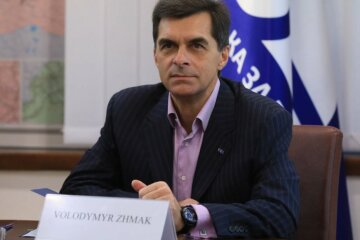 Разделение Укрзализныци предусмотрено программой правительства, и сейчас мы завершаем первый этап - Жмак