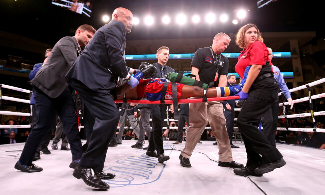 Трагедия случилась перед боем Усика: смертельный нокаут попал на видео, жуткие кадры