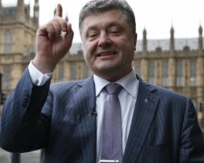 Порошенко занимается пиаром на ВСУ за счет неуплаченных налогов – военный