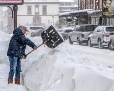Снігова буря не вщухає в Одесі, оголошено червоний рівень небезпеки: "вдень очікується..."