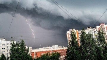 "Дощ, шквали і не тільки": синоптики попередили одеситів про погіршення погоди 16 червня