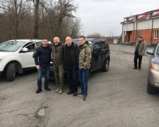 Держекоінспекція передасть три позашляховики захистникам України