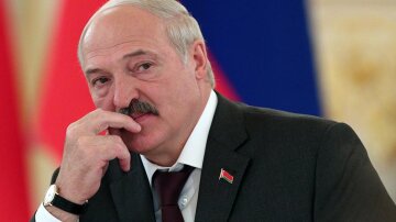 "Чуть трон зашатался - Путин помоги": Лукашенко нелестно высказался об украинцах и получил ответку