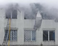 Масштабный пожар разгорелся в Харькове, известно о множестве погибших: первые кадры трагедии