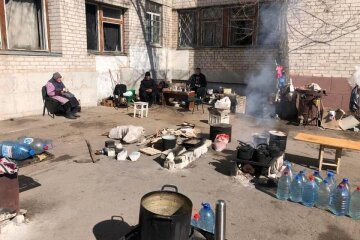 На Луганщине спасателям приходится тушить пожары под постоянными обстрелами: "Крайне тяжело..."