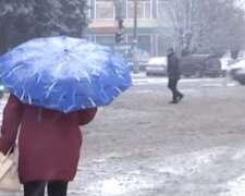 Холодный циклон принесет в Украину дожди со снегом: названа дата непогоды