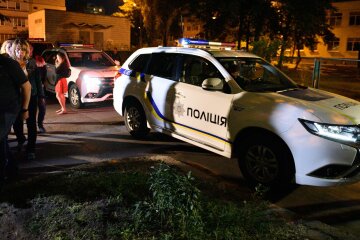 Розправа над чоловіком підняла на вуха всю поліцію Львівщини: фото з місця трагедії