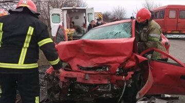 Страшная авария на украинской трассе: жизни подростков оборвались в один миг, кадры трагедии