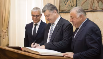 Головне за день: підписання доленосних законів і смерть Олега Табакова