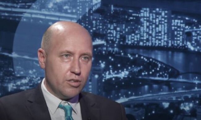 Ці перестановки - вони носять характер фіксації певних зон впливу в Кабміні, - Бізяєв