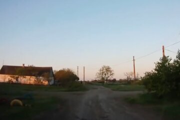 Роженица оказалась под вражескими обстрелами: появилось видео героического спасения