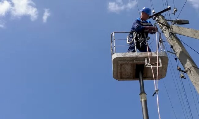 Графіки відключення світла в Полтавській області на 26 грудня