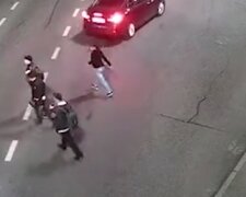 Три чоловіки напали на медика в Києві, відео свавілля: злочинцям загрожує суворе покарання