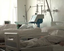"Хворі валяться з ніг і просять евтаназію": пацієнти розповіли, що діється в лікарнях Одеси