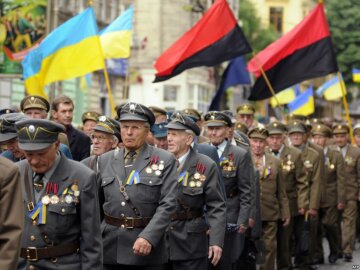 «Уничтожение» памятника УПА в Харькове: кто и зачем пытается «подставить» Польшу