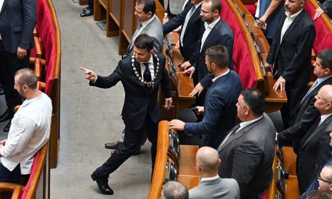 Рада подготовила ультиматум Зеленскому: нардепы решились на отчаянный шаг накануне роспуска