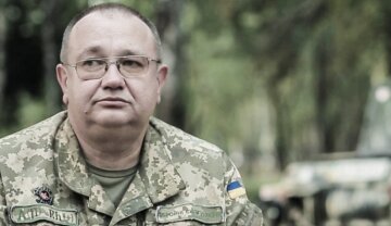 "Людина – легенда": лікар дві доби збирав і вивозив бійців з Іловайського котла