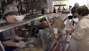 Безкоштовні продукти для ВПО у Києві