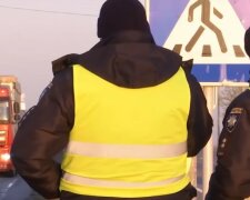 Почали перекривати дороги, карантин в Україні стає жорсткішим: де тепер не проїхати