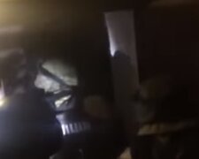 Россиянин пригрозил устроить взрыв под Киевом, силовики пошли на штурм: видео