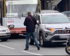 Центр Одессы застыл в пробках, движение общественного транспорта парализовано: кадры происходящего