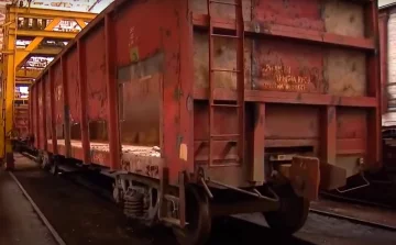 вагони, вантаж