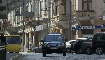 Обмеження руху транспорту в Чернівцях