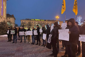 Представители Нацкорпуса провели акцию в поддержку жителей Казахстана