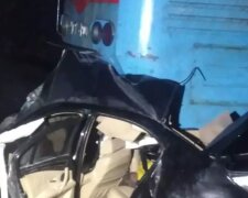 Авария с поездом произошло под Львовом, есть жертвы и пострадавшие: подробности и кадры ЧП