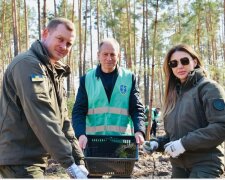 Восстановление лесного массива, пострадавшего от пожара: коллектив НУБИП на Киевщине высадил 6 тысяч новых деревьев