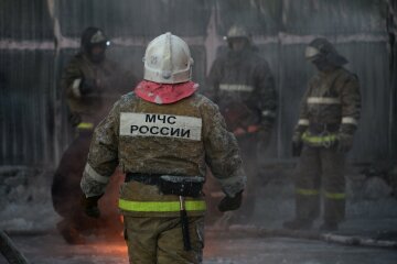 Пожарный-спасатель-МЧС-Россия