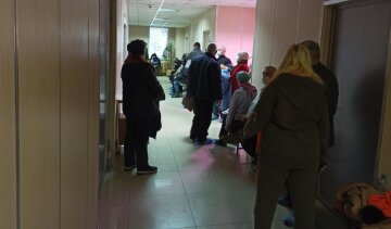 "Не успевают обедать и ходить в туалет": беда взвалилась на врачей из-за массового наплыва пациентов, фото