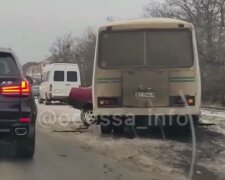 "Столкнулись лоб в лоб": под Одессой рейсовый автобус угодил в ДТП, есть жертвы