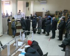 Грошова допомога для пенсіонерів у Дніпрі