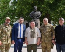 у Києво-Печерській лаврі освятили погруддя гетьмана Івана Мазепи