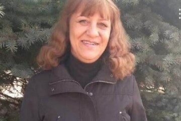 Пішла в ночнушці і тапочках: під Дніпром шукають зниклу безвісти жінку, фото і прикмети