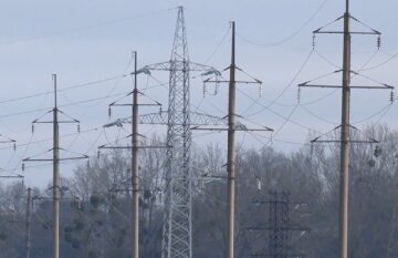 Графіки відключення світла у Рівненській області на 17 березня