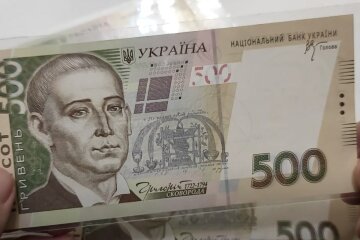Денежная помощь для пенсионеров в Харькове