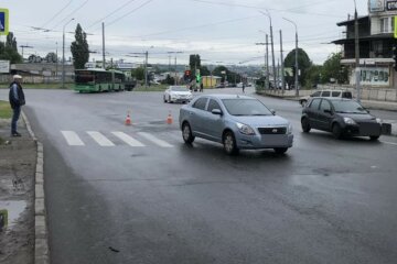 В Харькове ищут свидетелей жуткого ДТП, фото: "утром сбил пешехода и..."