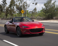 Mazda представила світу новий дизайн легендарного авто: перші фото