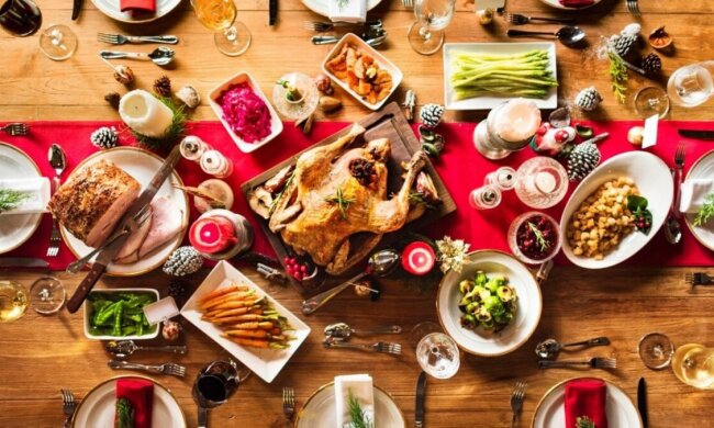 Скільки їжі готувати на новорічний стіл для чотирьох людей