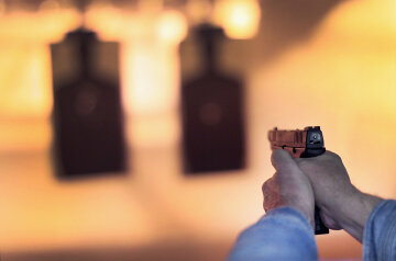 Gun Range Trains Gun Owners Ahead Of Illinois’ New Conceal Carry Law