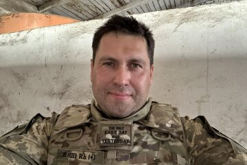 “Якщо під час війни не ремонтувати дороги, Київ перетвориться на Готем-Сіті”: інтерв’ю з військовим і депутатом Київради Маляревичем