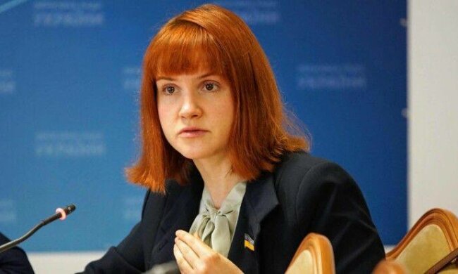 Нуль користі, безліч шкоди: ЗМІ розповіли про головні скандали та сумнівні зв’язки нардепа Безуглої