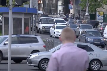 Ограничение движения транспорта в Черновцах