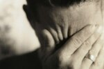 горе грусть печаль плачет