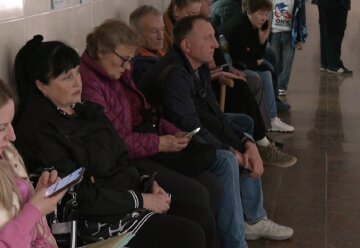 Денежная помощь для пенсионеров в Днепропетровской области