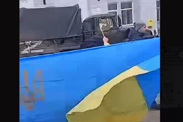 Восстание началось во временно оккупированном Бердянске, кадры до мурашек: "Русские, уходите!"