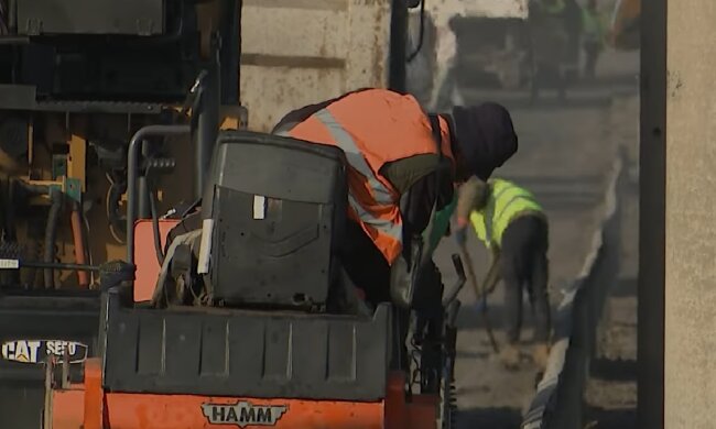 Перекрили рух транспорту в Чернівцях